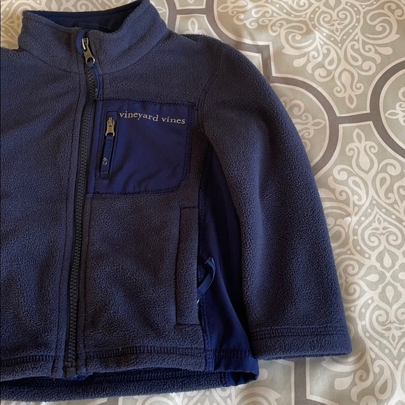 🐳 Toddler Vineyard Vines Fleece 🐳 - Picture 4 of 9
